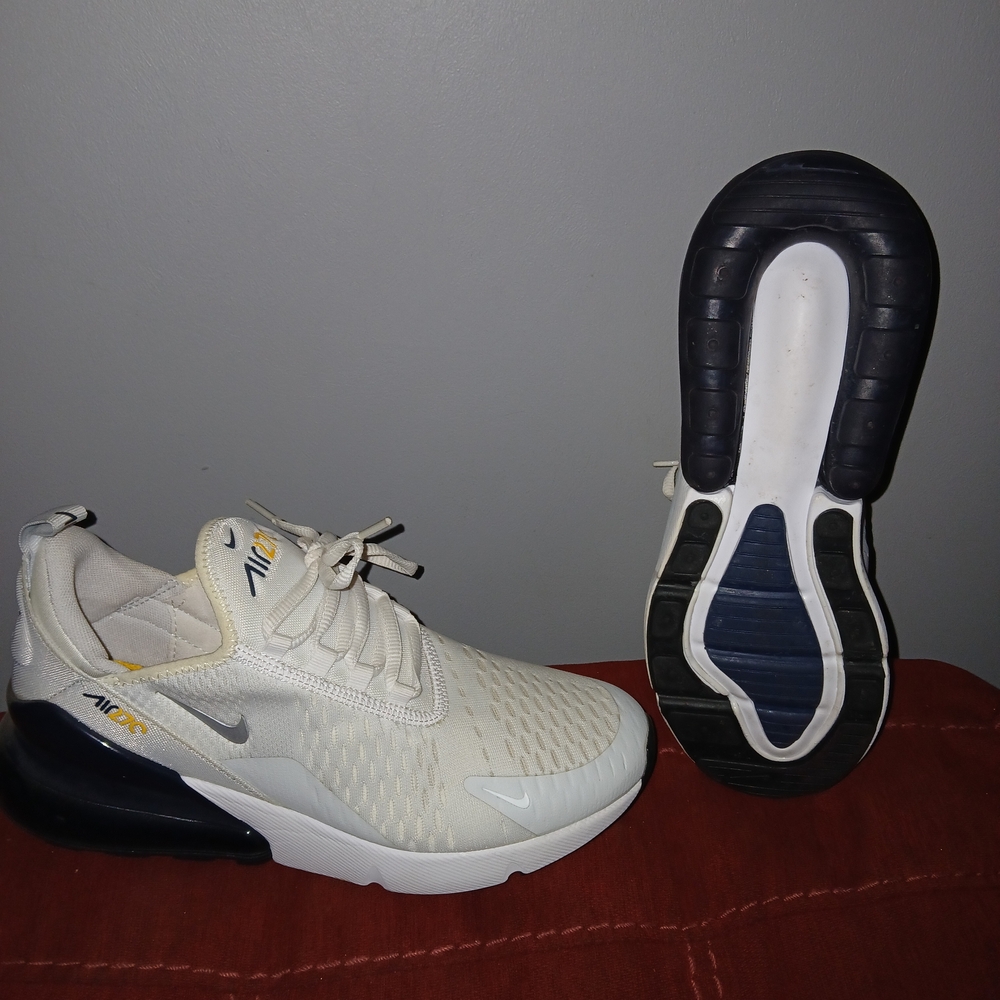 Nike ACG Kids Sneakers in Cream and Black